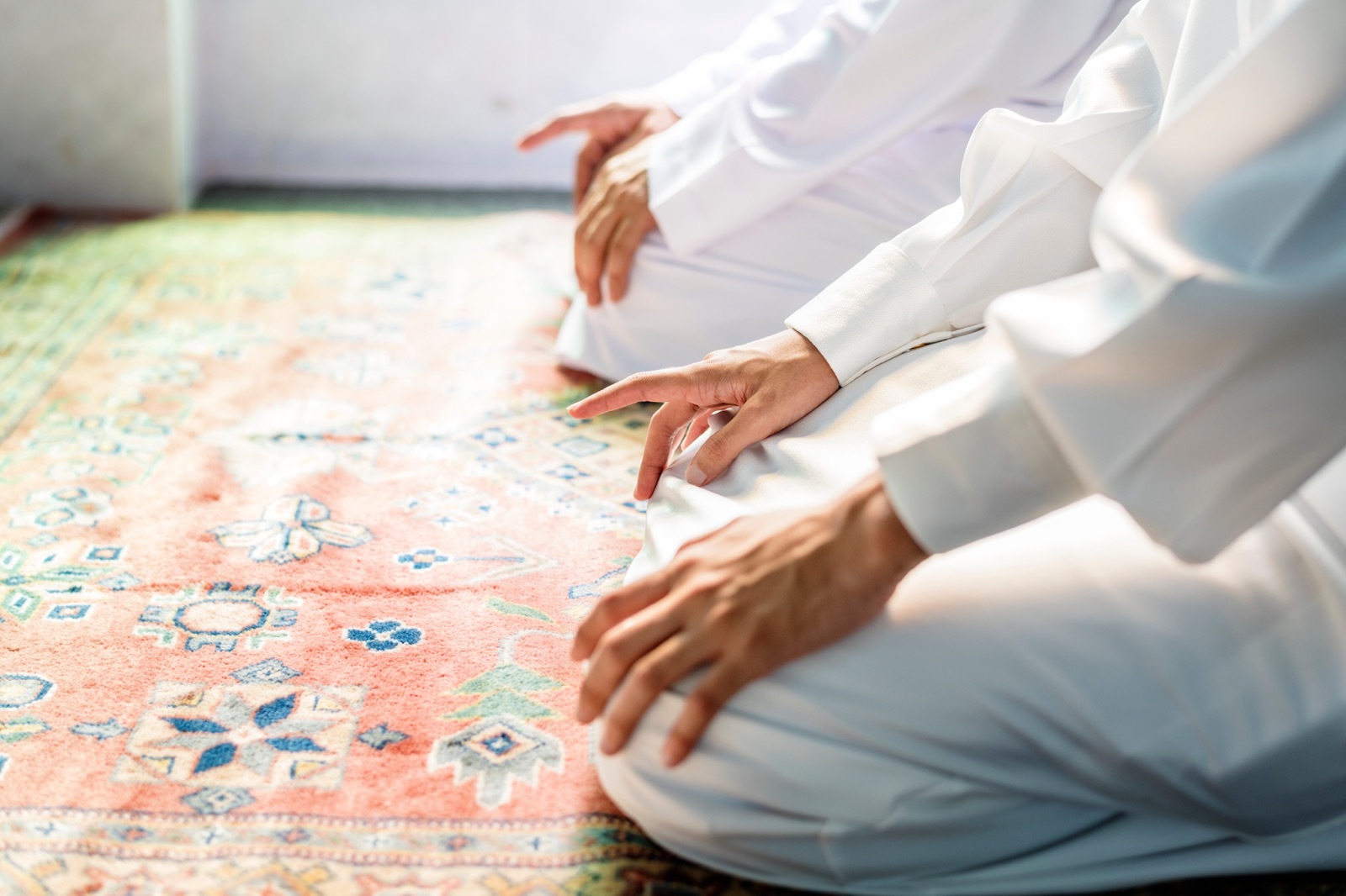 حذر منه النبي ﷺ .. خطأ في الصلاة يسبب العمى .. لن تتوقع ماهو ؟