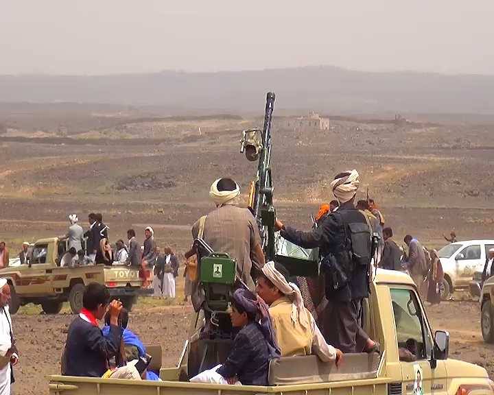 يحدث الان .. مليشيات الحوثي تقطع خطوط إمداد وتفتح الطريق باتجاه منطقة العبر  بعد معركة حامية الوطيس 
