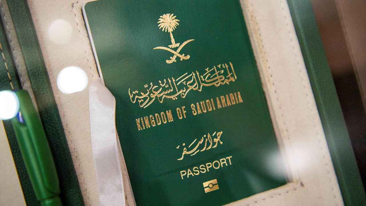 بعد تعديل قانون الجنسية.. هذه الشروط والأوراق المطلوبة لحصول “الأجنبي” على الجنسية السعودية