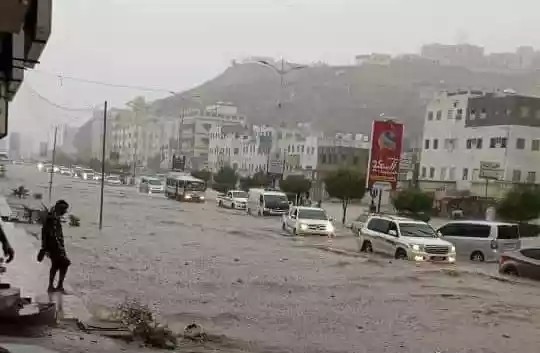 تحذيرات مهمة للأرصاد ..أمطار وعواصف رعدية وسيول جارفة في 17 محافظة خلال الساعات القادمة