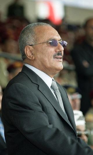 قائد الحماية الرئاسية والشخصية للرئيس صالح: هكذا عاش الشعب في عهد الصالح  33 عام