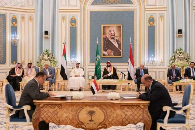 من هو السفير اليمني البارز والمرشح لحقيبة ”الخارجية” في الحكومة الجديدة وأعتذر قبيل ساعات من موعد إعلانها