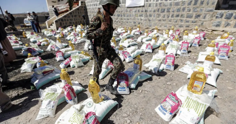 مليشيا الحوثي تناشد الأمم المتحدة باستئناف توزيع المساعدات بمناطق سيطرتها