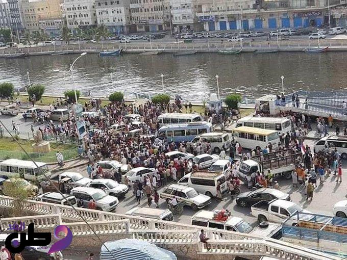 صورة تضرب الانتقالي في عمق مشروع الانفصال وتخيب آمال عناصرهم .. والشارع الحضرمي يوحد صفوف الوحدة والدولة الاتحادية