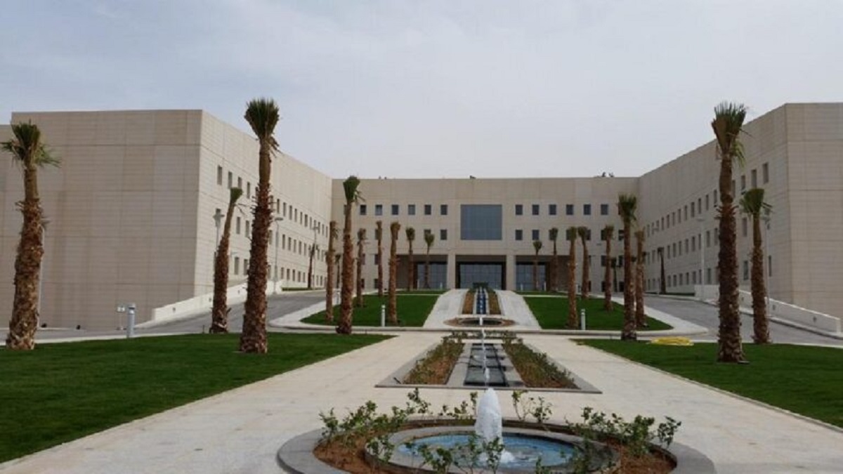 خدمة أنتظرها الجميع في السعودية .. أخيراً التعليم تطلق خدمة مصادقة الشهادات الجامعية