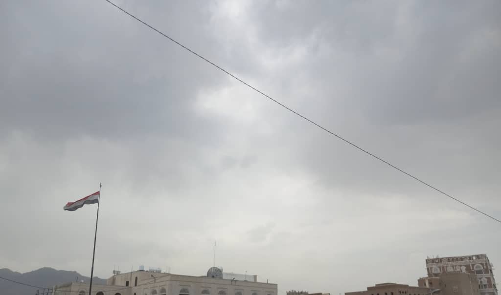 أمطار في صنعاء وعدد من المحافظات اليمنية والأرصاد يحذر من السيول