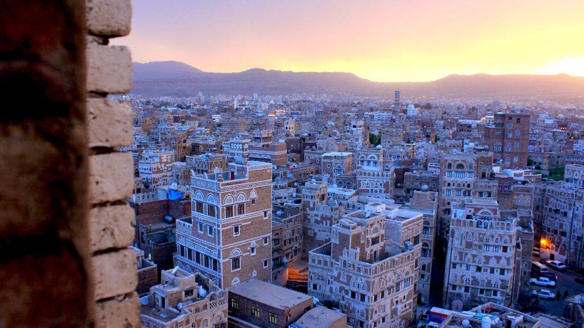 أولها تناول القات .. قرارات غير متوقعة وهامة لوزارة  داخلية الحوثيين .. وهذه المهلة البسيطة لحيز التنفيذ