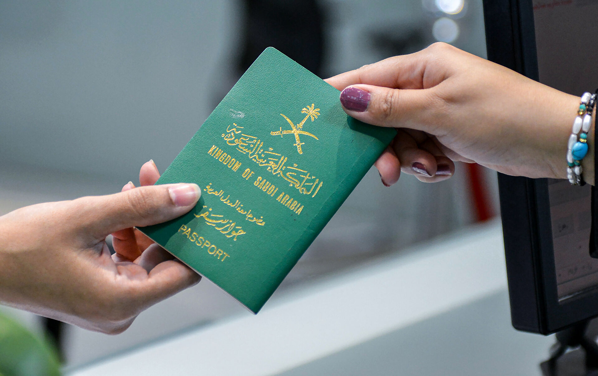 منح الجواز السعودي والجنسية بسهولة لمن يعملون في هذه المهن لأول مرة بالمملكة..!
