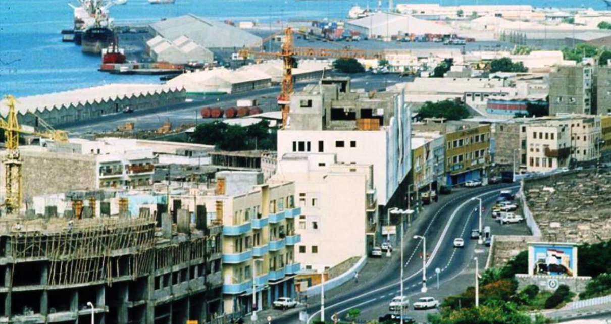 عاجل .. الاشتباكات في عدن تتوسع إلى المعلا وكريتر (مستجدات طارئة)