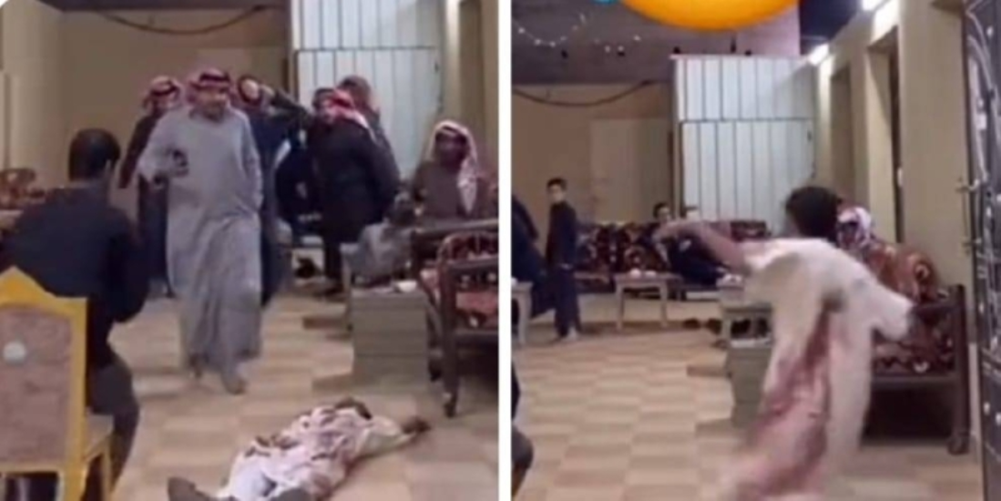 بالفيديو.. شاب سعودي ينفذ مقلب ويقتحم مجلس للرجال بملابس ملطخة بلون الدماء ونهايته كانت صادمة