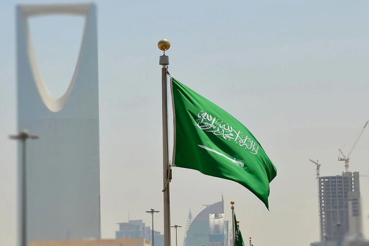 رسمياً.. السعودية تلغي نظام الكفيل ل 5 مهن ويسمح لأصحابها بالعمل في جميع مدن المملكة (الأسماء)