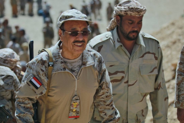 مصادر مطلعة تكشف قرار منتظر من الرئيس هادي .. وهذا مصير على محسن الأحمر 