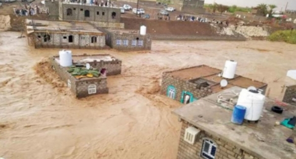 مصادر.. الفيضانات أودت بحياة عشرات الأشخاص وشردت ثلاثة آلاف أسرة يمنية 