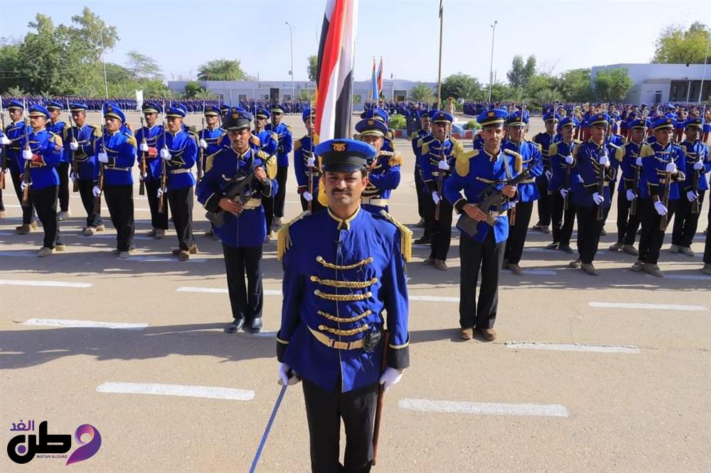 مأرب.. عرض عسكري احتفاءً بالعيد الوطني الـ34 للوحدة اليمنية 