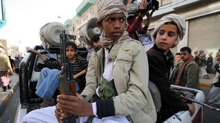 قرار حوثي جديد بفرض التجنيد الاجباري على هذه الفئة من المواطنين في مناطق سيطرتها.. (وثيقة)