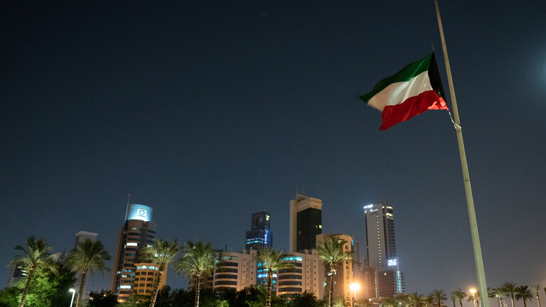 هذه هي ثالث دولة خليجية تعلن حالة الطوارئ وإغلاق كافة حدودها ومنافذها " البرية والجوية والبحرية" أمام المسافرين والسبب !