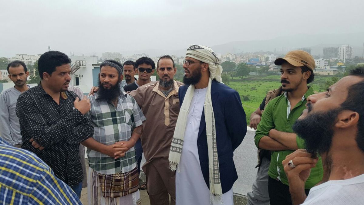 من هو المسؤول الحكومي الذي فجر غضباً عارماً بتجاوزه إساءة "ضاحي خلفان" لليمن واليمنيين .. وما هو مصيره الذي حصده عقب َ ذلك 
