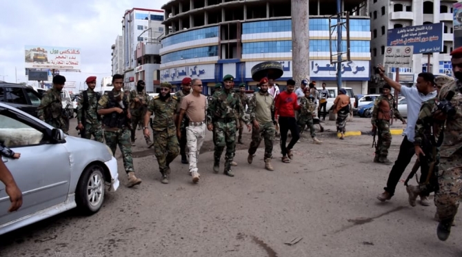 اول صورة للقوات الجديدة التي ستستلم العاصمة المؤقتة .. وستعمل على فرض الأمن بالقوة والتهيئة للحكومة