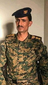 شاهد..(صورة) المشرف الحوثي المكني بـ”أبو بشار” الذي اقتحم منزل “العشاري” بـ”العدين” واعتدى على امرأة بالضرب المبرح حتي الموت..ومصادر تكشف عن أهانة تعرض لها من الضحية دفعته للانتقام الجبان !  