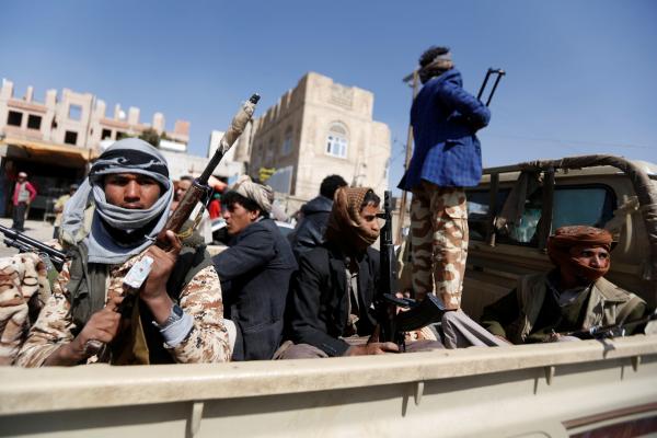 شاهد.. أسماء مليشيا المشرفين الحوثيين الذين تم اعتقالهم في صنعاء ضمن حملة واسعة النطاق.. (من ألقى القبض عليهم؟ ولماذا؟!)