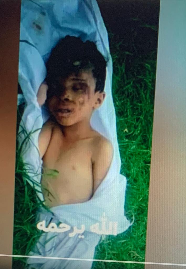 شاهد أول صورة للطفل بعد غرقه مع جميع أفراد عائللته والذي أبكى الملايين وهو يلوح مراراً بيده طلباً لإنقاذه من الغرق (شاهد)