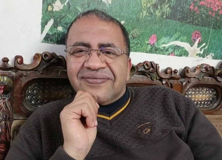 انتحار معلم مصري