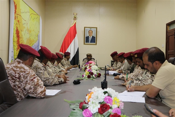 ورد للتو : مع اشتداد معارك الجبهات بن عزيز يصدر اول توجيهات عسكرية حازمة ومفاجئة أربكت مليشيا الحوثي