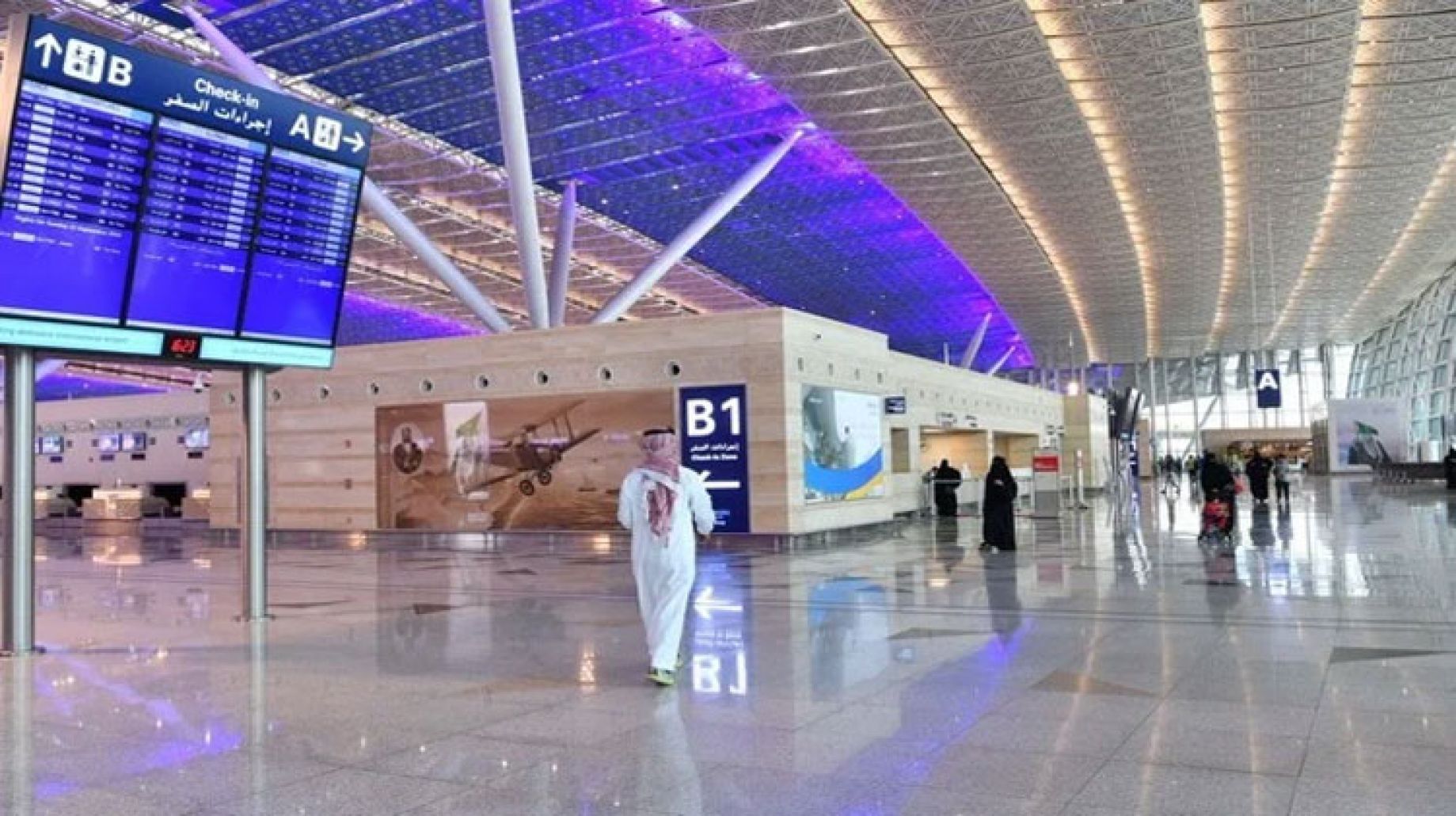 تفاصيل قرار سعودي بمنع خروج الوافدين والمواطنين من المملكة بهذه الأغراض المهمة .. تعرف عليها!