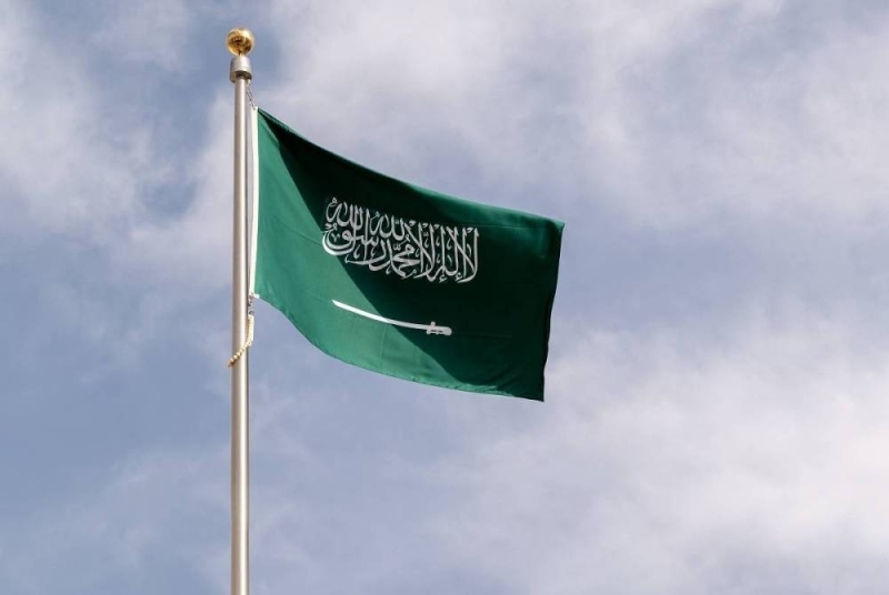 الحكومة السعودية تعلن عن قرار هام يخص توطين هذه المهن من بداية الشهر القادم!!