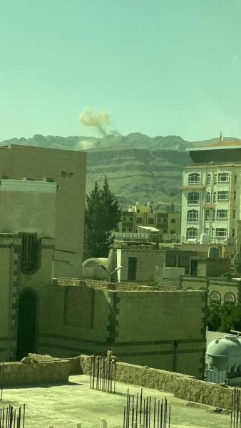 إنفجارات عنيفة تهز مدينة صنعاء 