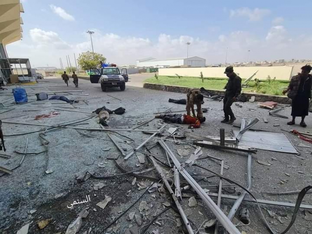 مقتل واصابة "4" من كبار مسئولي الشرعية ومصادر تكشف عن ارتفاع مروع لحصيلة القتلي والمصابين (اخر محصلة)