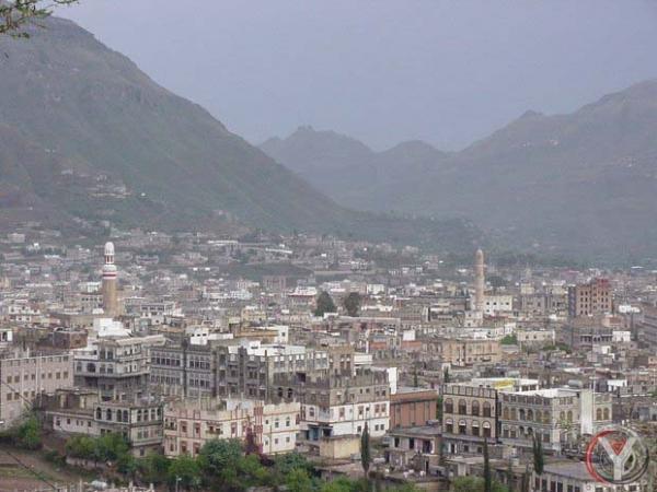  هزة أرضية مرعبة تضرب هذا المكان في إب